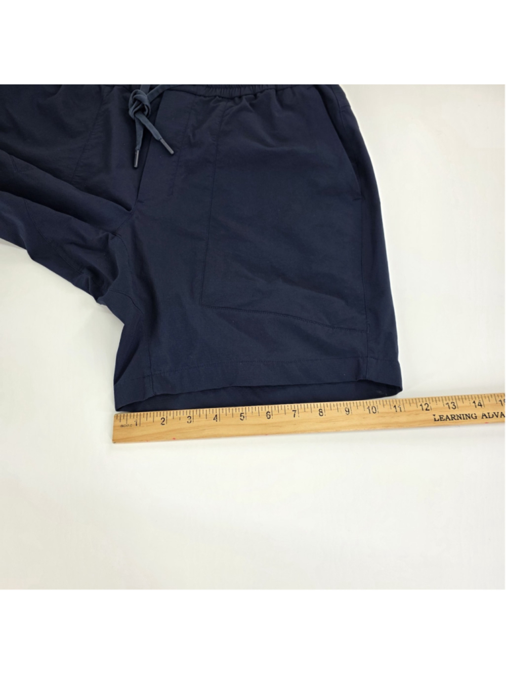 Athleisure Lululemon Bowline Shorts Men L Navy Ripstop Training Casual - Picture 9 of 10